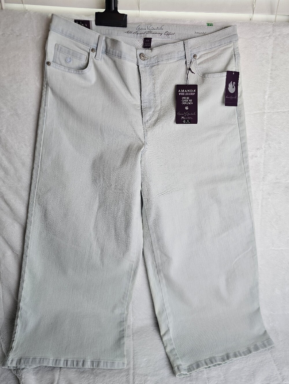 NWT Amanda Wide Leg Crop Jeans - Light Blue, Soft Denim CHIC, RETRO, SUMMER CROP